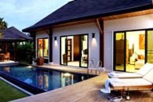 Two Villas Holiday: Oriental Style Nai Harn Beach