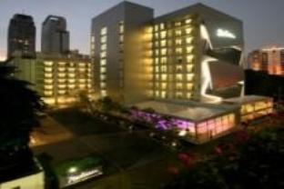 Radisson Suites Bangkok Sukhumvit