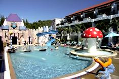 Phuket Hotels - Ramada Karon Beach Resort